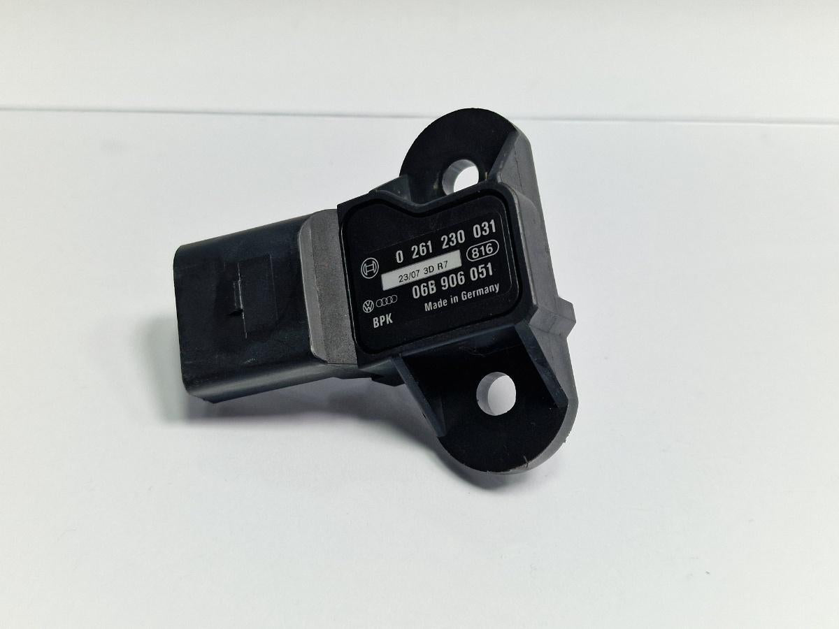 Senzor presiune gaze SKODA FABIA Combi 6Y5 2000 - 2007 1.2 AZQ, BME BOSCH 0 261 230 031 06B906051