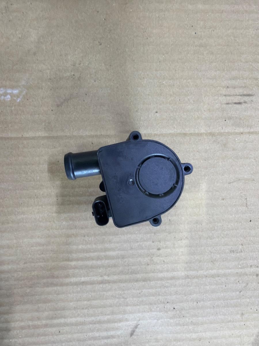 Pompa recirculare apa AUDI A6 IV Avant 4G5, C7, 4GD 2011 - 2018 2.0 TDI CSUD, DDCB 5Q0965561B