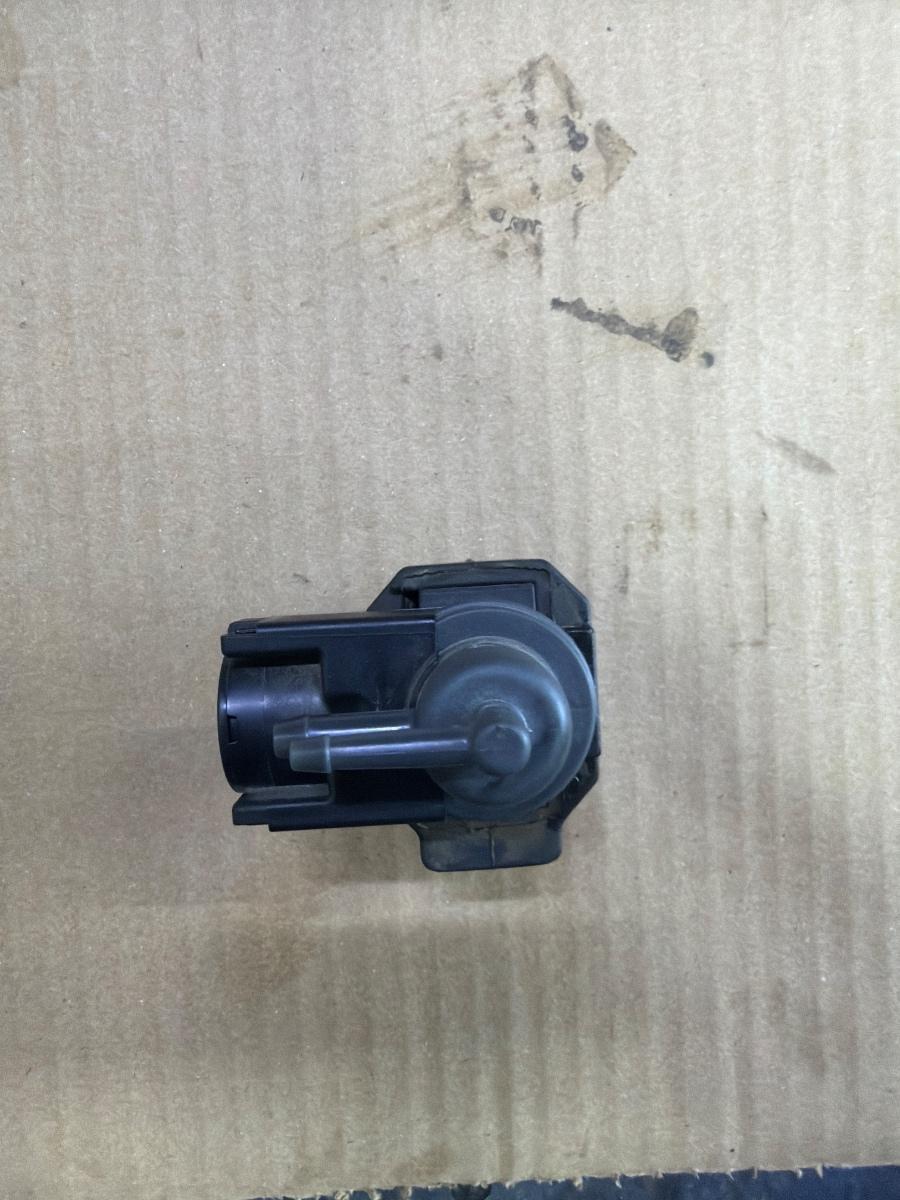 Supapa de vacuum AUDI A6 IV Avant 4G5, C7, 4GD 2011 - 2018 2.0 TDI CSUD, DDCB