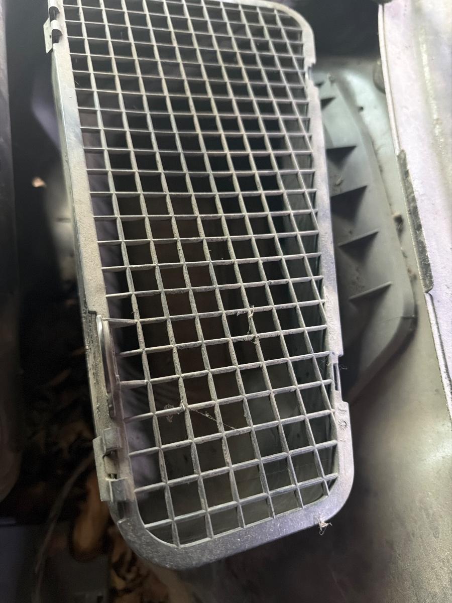 Cadru microfiltru de aer habitaclu (piesă) AUDI A4 IV Avant 8K5, B8 2010 2.0 TDI CAGA 105KW|143HP 2010