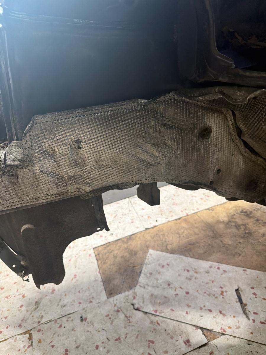 Scut termic compartiment motor AUDI A4 IV Avant 8K5, B8 2010 2.0 TDI CAGA 105KW|143HP 2010