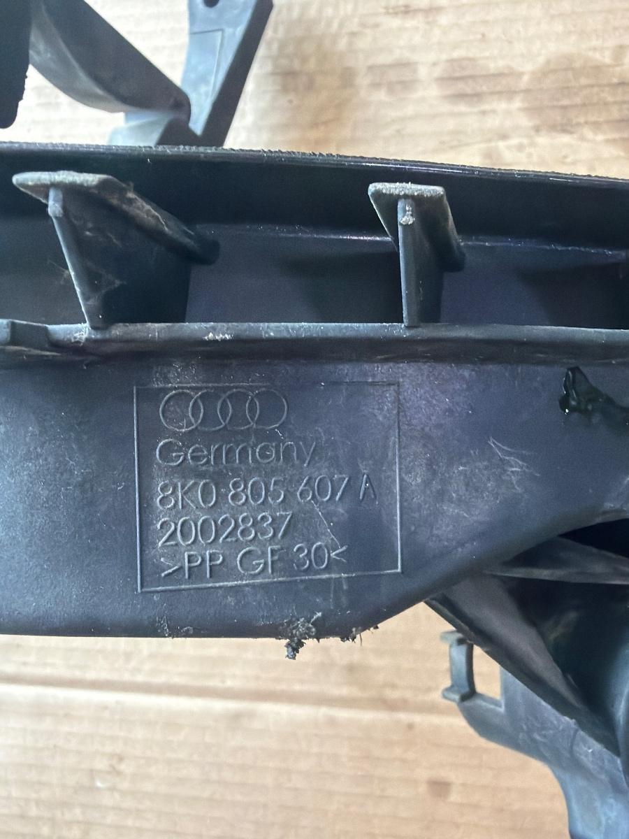 Suport far stanga AUDI A4 IV Avant 8K5, B8 2007 - 2015 2.0 TDI CAGA, CJCA, CMEA, CMFA 8K0805607A
