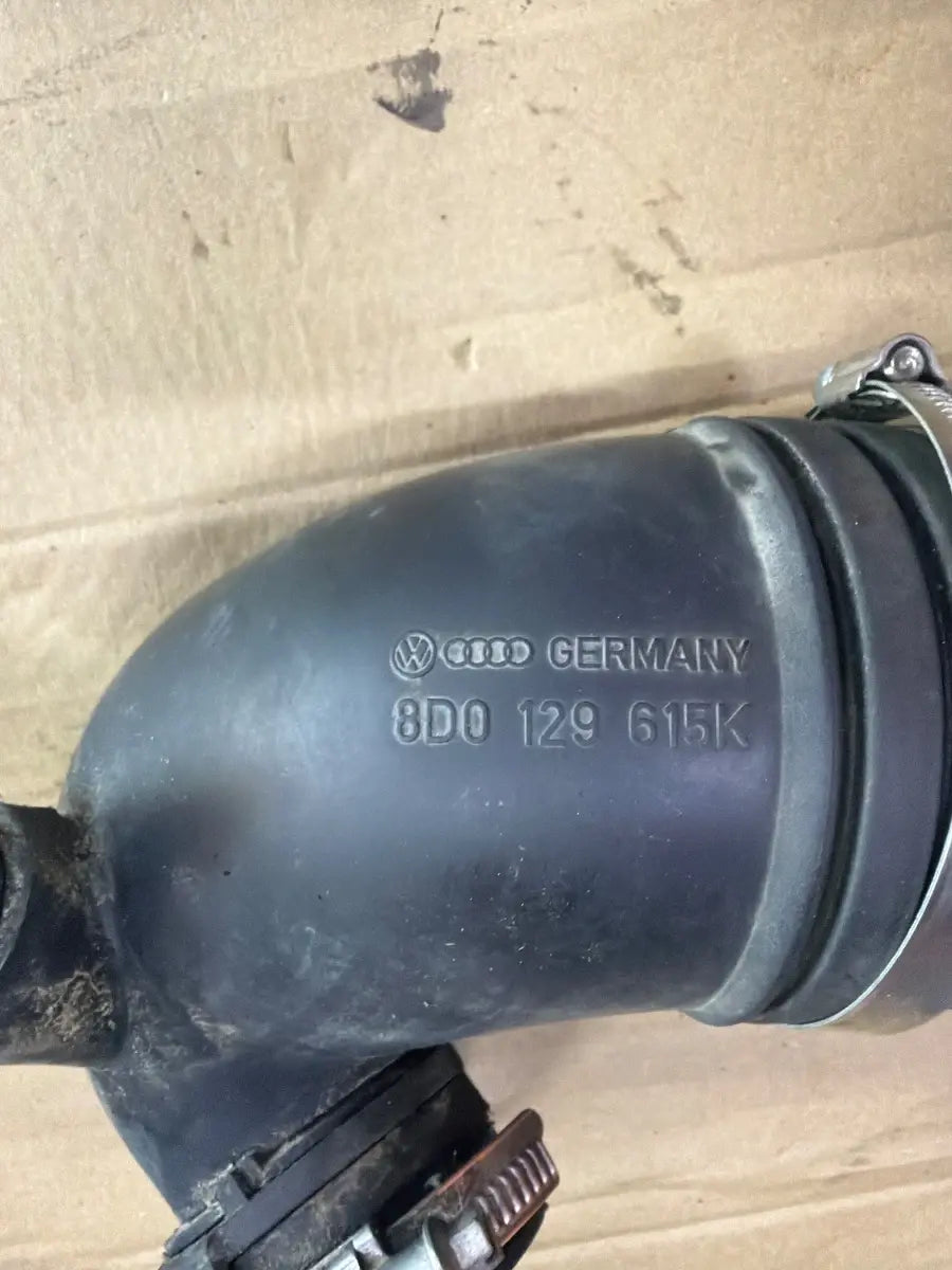 Tubulatura admisie aer turbo VOLKSWAGEN PASSAT 3B3 2000 - 2005 1.9 TDI AVF, AWX 8D0129615K