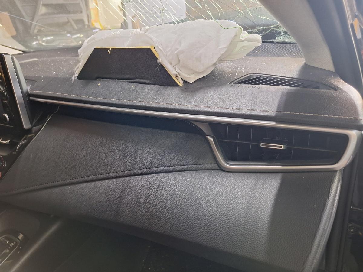 Grila de ventilatie laterala panou de bord dreapta TOYOTA COROLLA _E21_ 2018 -> 1.8 Hybrid 2ZR-FXE
