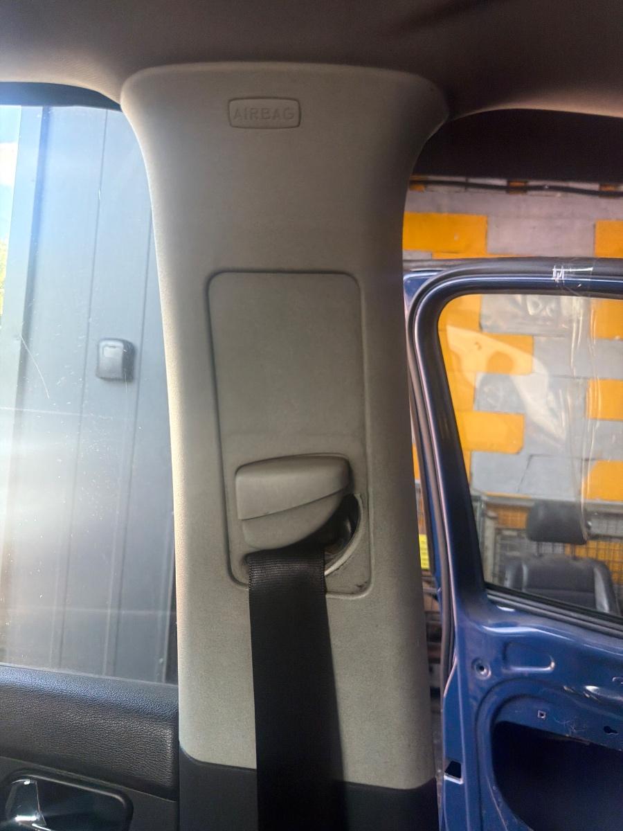 Ornament stalp (B) (superior) stanga VOLKSWAGEN TOURAN 1T1, 1T2 2003 - 2010 2.0 TDI 16V BKD