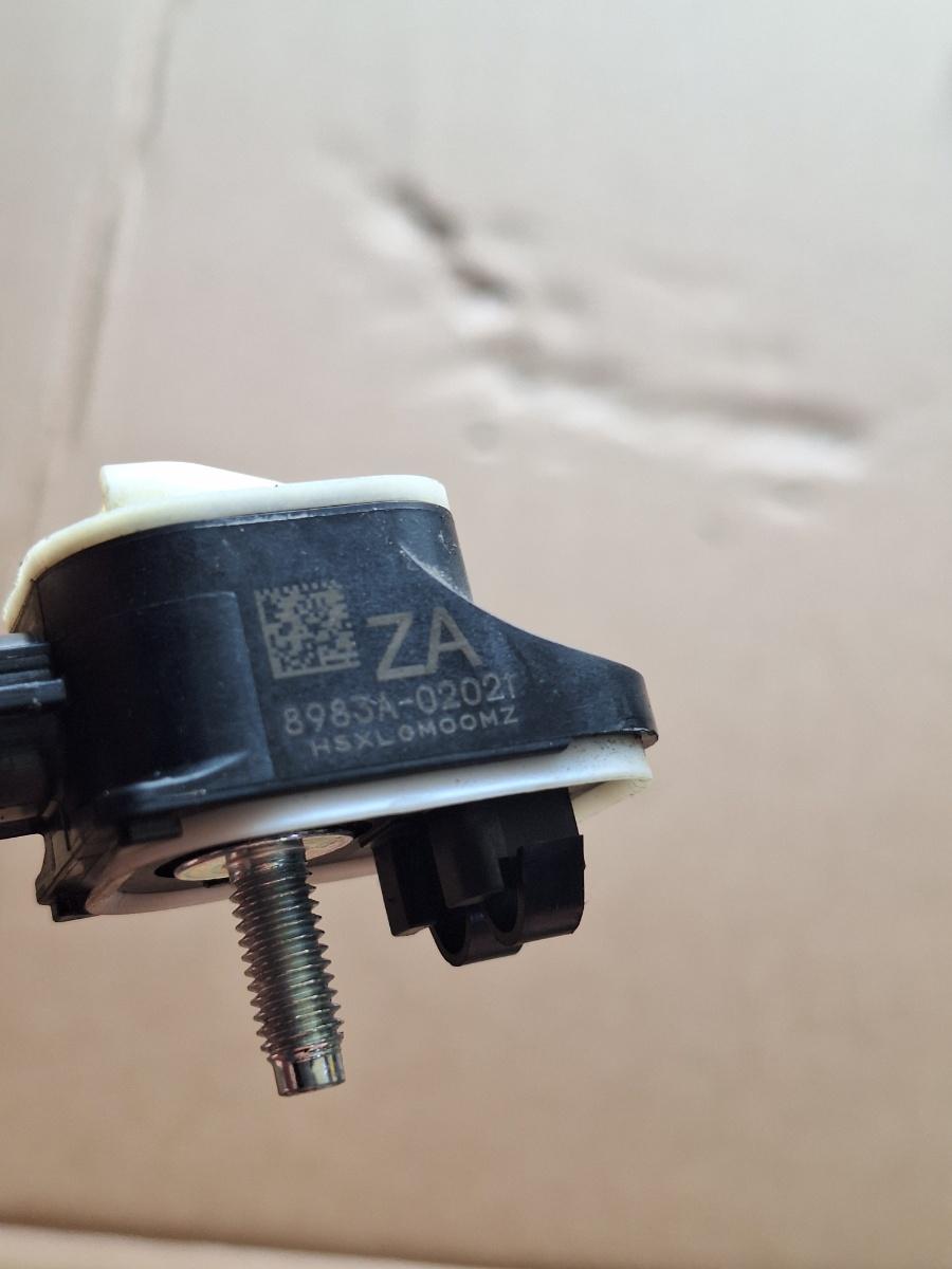 Senzor de impact airbag stanga fata TOYOTA COROLLA _E21_ 2018 -> 1.8 Hybrid 2ZR-FXE 8983A-02021