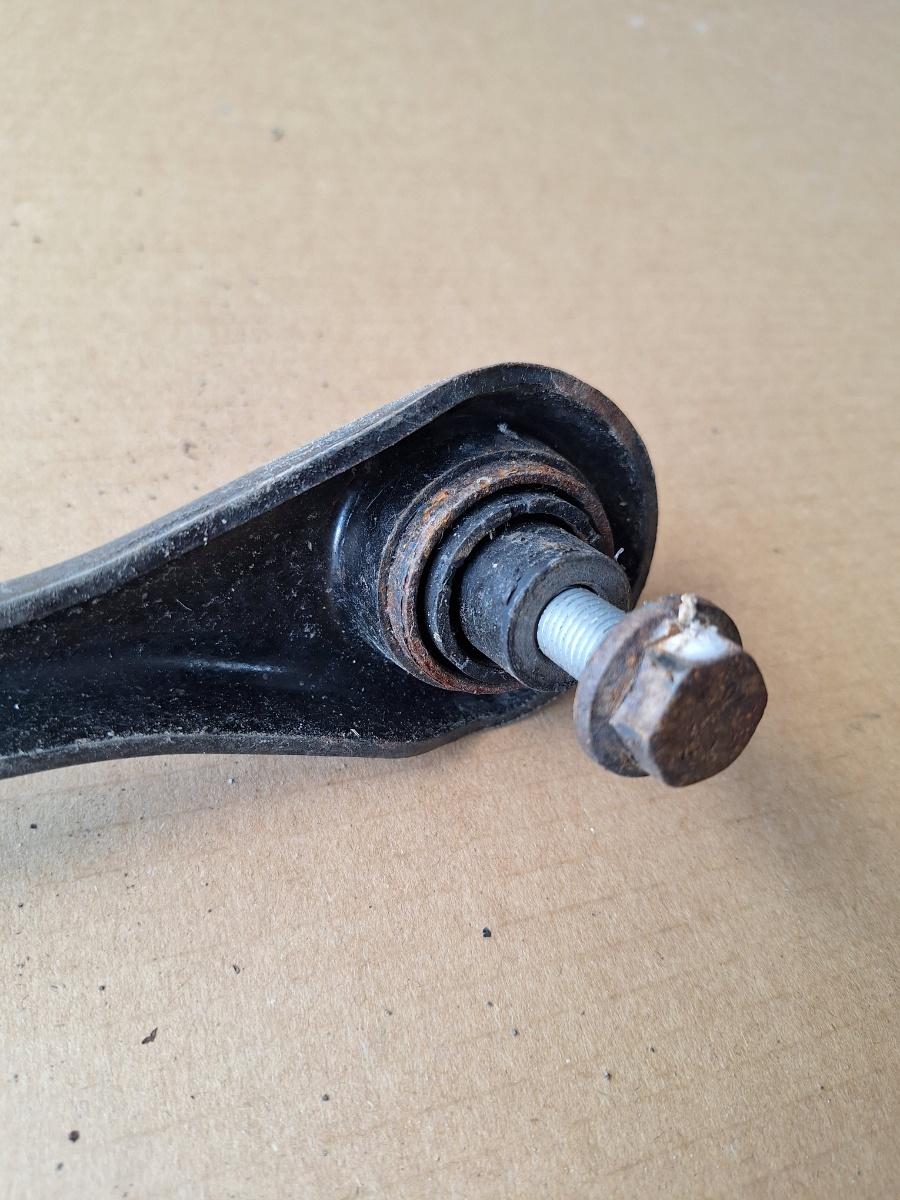 Brat de suspensie spate dreapta VOLKSWAGEN TOURAN 1T1, 1T2 2003 - 2010 2.0 TDI BMM