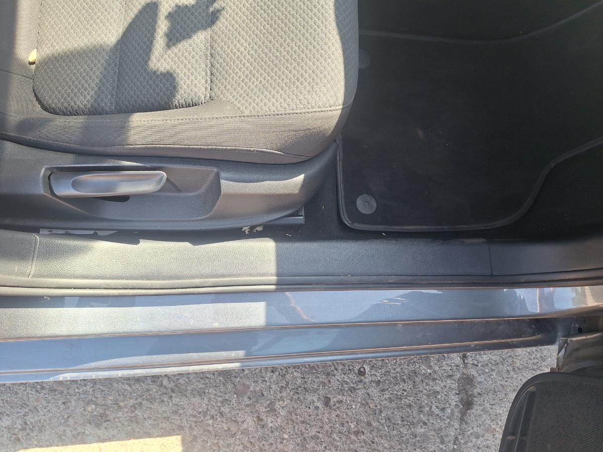 Cheder portiera fata dreapta VOLKSWAGEN JETTA VI 162/163 2010 - 2018 2.0 TDI CLCA, CUUA
