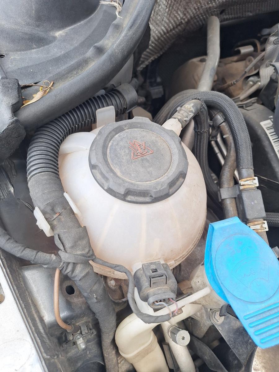 Vas rezervor de expansiune lichid de răcire VOLKSWAGEN JETTA VI 162/163 2018 2.0 TDI CUUA 81KW|110HP 2018