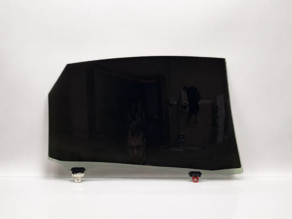Geam usa stanga spate TOYOTA PRIUS _W3_ 2008 -> 1.8 Hybrid 2ZR-FXE 6810447051