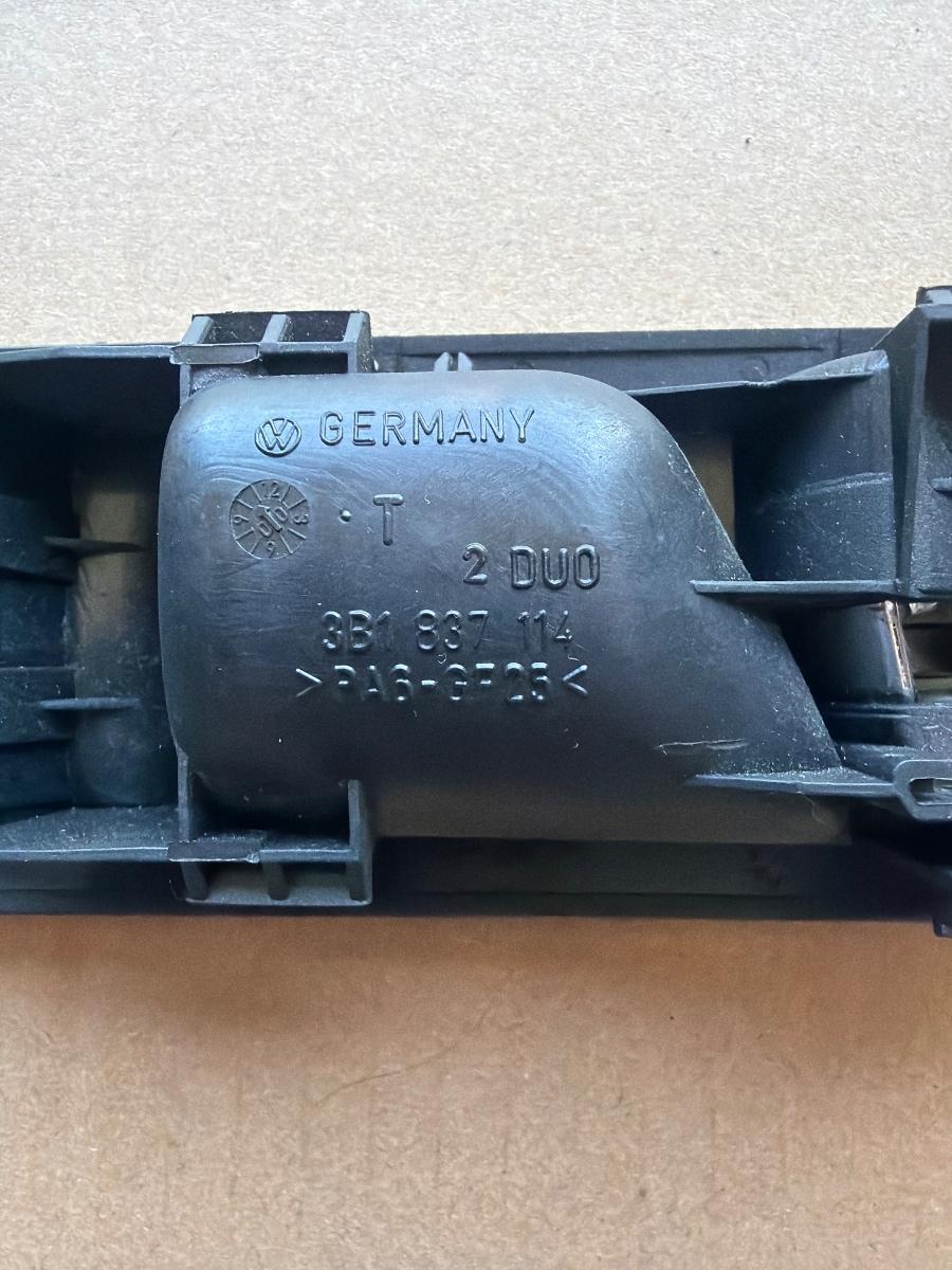 Maner interior portiera dreapta fata VOLKSWAGEN PASSAT 3B3 2000 - 2005 1.9 TDI AVF, AWX 3B1837114