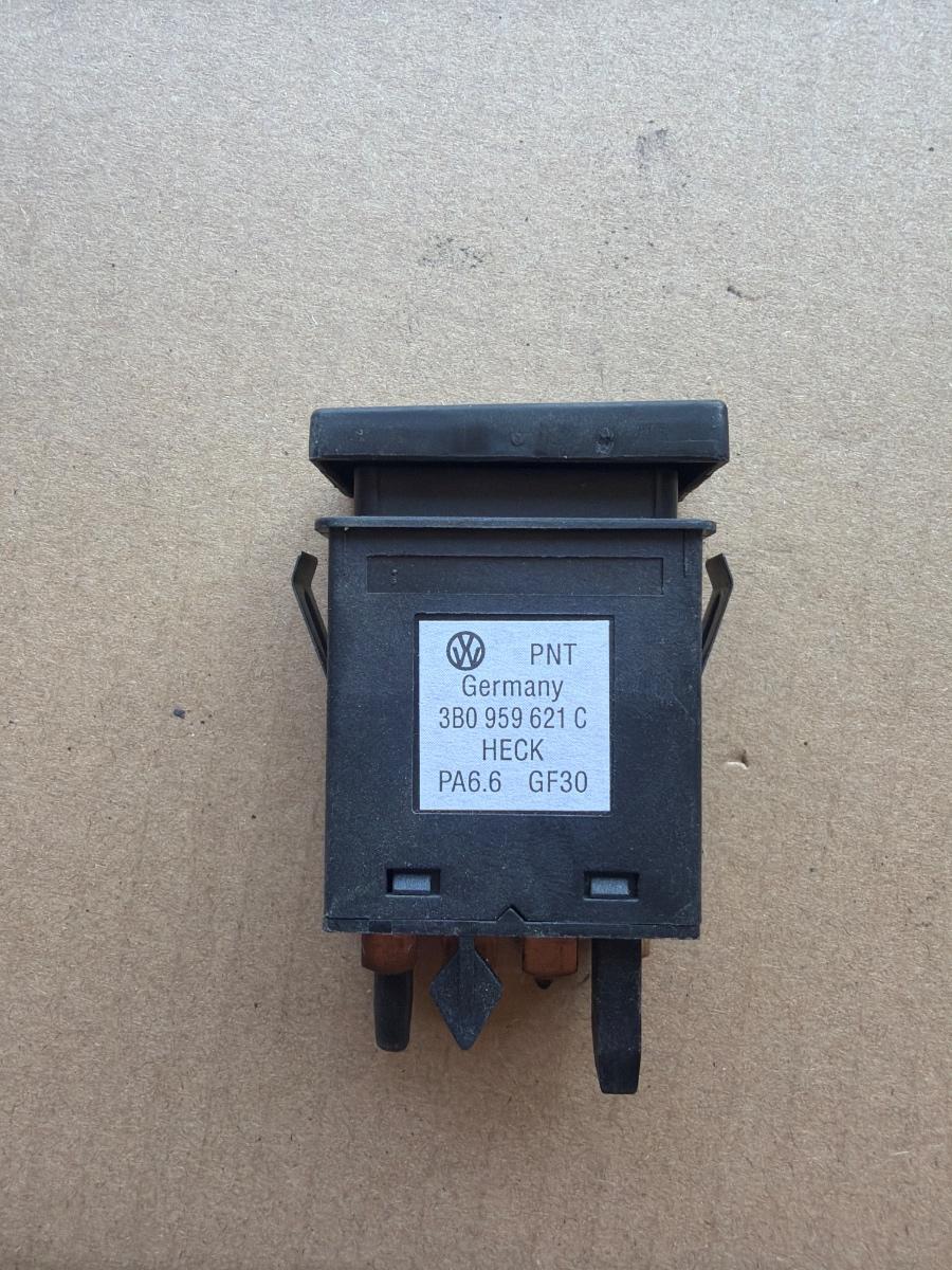 Comutator dezaburire luneta VOLKSWAGEN PASSAT 3B3 2000 - 2005 1.9 TDI AVF, AWX 3B0959621C