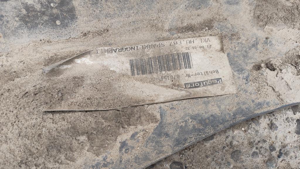 Bara spate bmw e87 e81 seria 1 sparkling graphite cu defect
