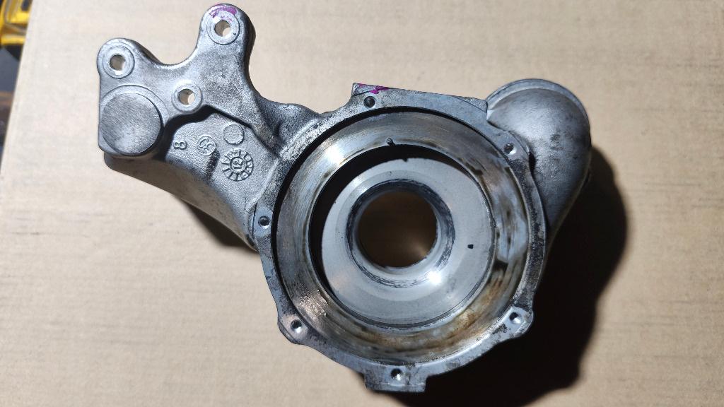 CARCASA TURBINA BMW N47 184CP 1165724779 10NL 724779