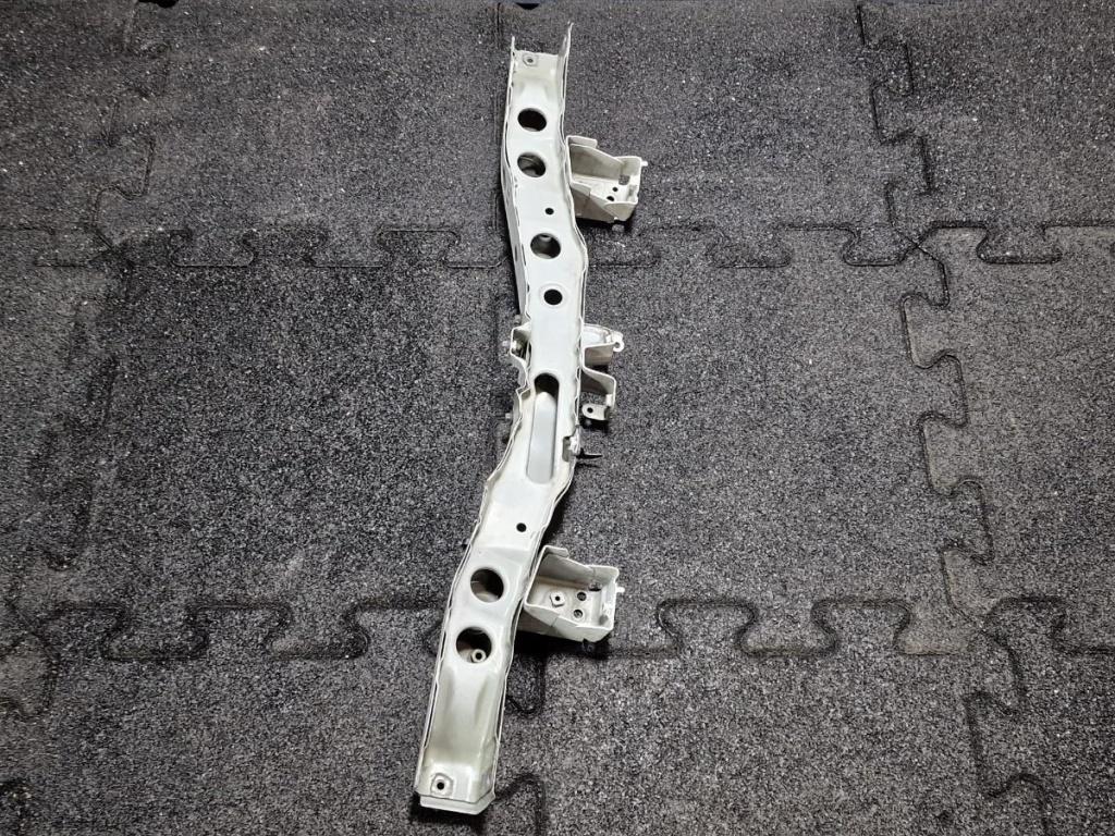 Suport radiatoare sus TOYOTA PRIUS _W3_ 2008 -> 1.8 Hybrid 2ZR-FXE 5320872010