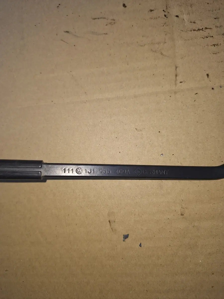 Brat stergator parbriz stanga AUDI A3 8L1 1996 - 2006 1.9 TDI ASZ 1J1955409A