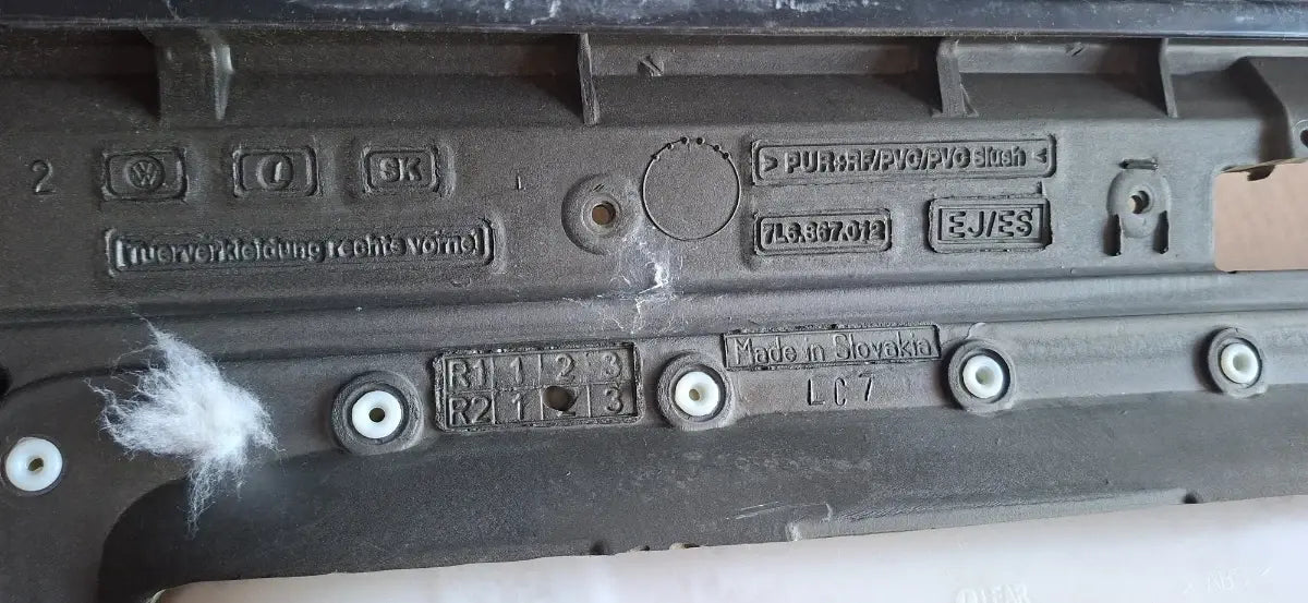 Tapiterie panou portiera dreapta fata VOLKSWAGEN TOUAREG 7LA, 7L6, 7L7 2002 - 2013 3.0 V6 TDI BKS, CATA 7L6867012EJ