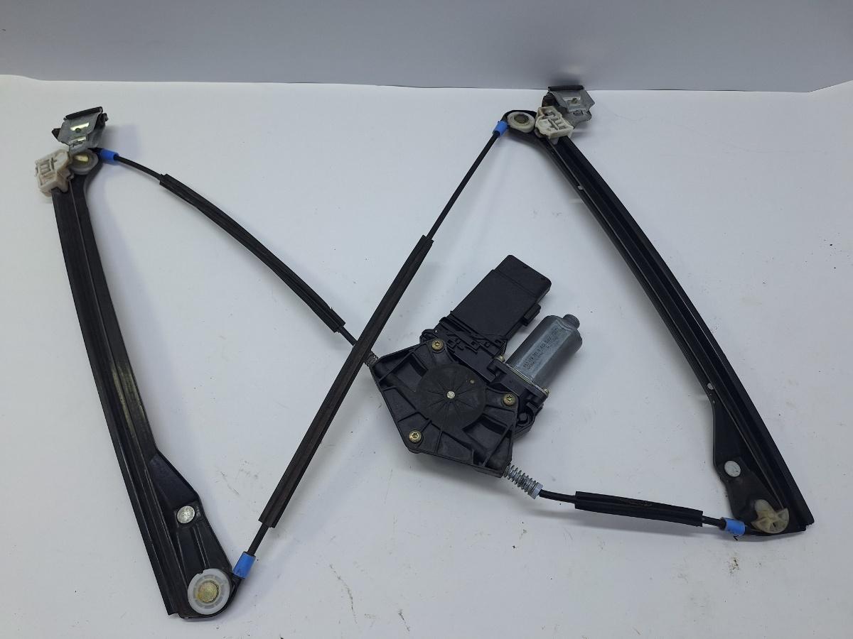 Macara geam dreapta fata VOLKSWAGEN PASSAT 3B3 2000 - 2005 1.9 TDI AVF, AWX 3B4837756D