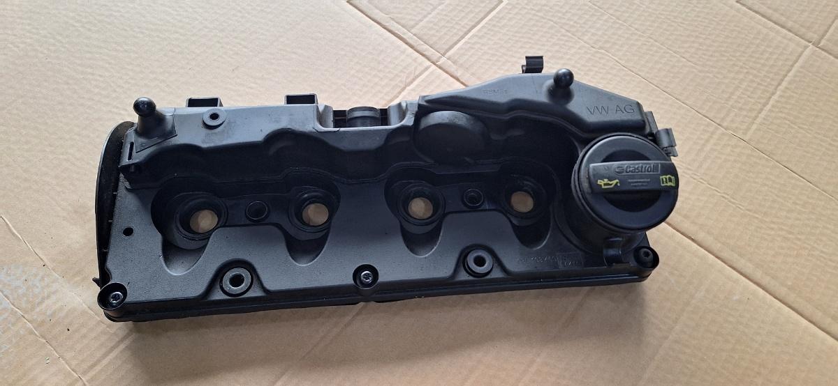 Capac culbutori SKODA SUPERB III Estate 3T5 2009 - 2015 2.0 TDI CBBB, CFGB 03L103469R