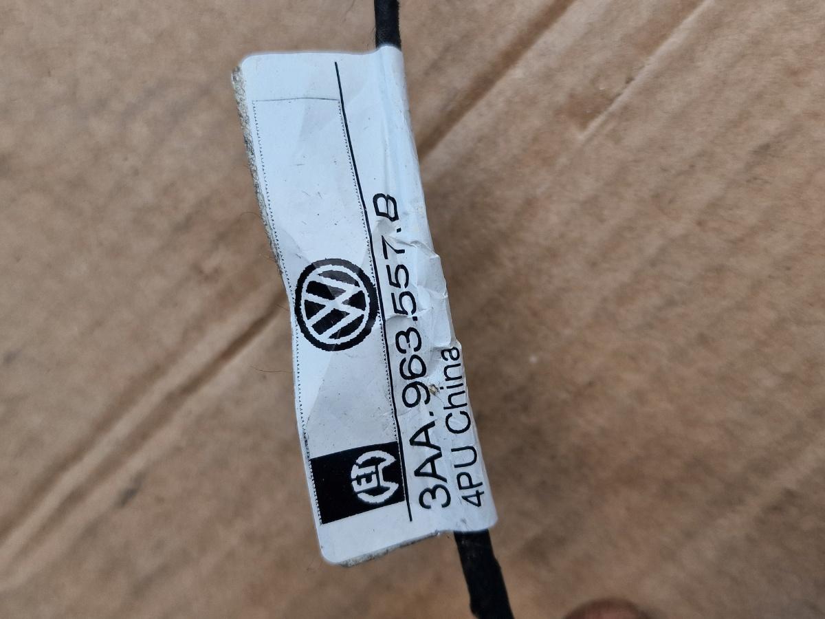 Element de incalzire scaun dreapta VOLKSWAGEN PASSAT 365 2010 - 2014 2.0 TDi BlueMotion CFFB 3AA963556A