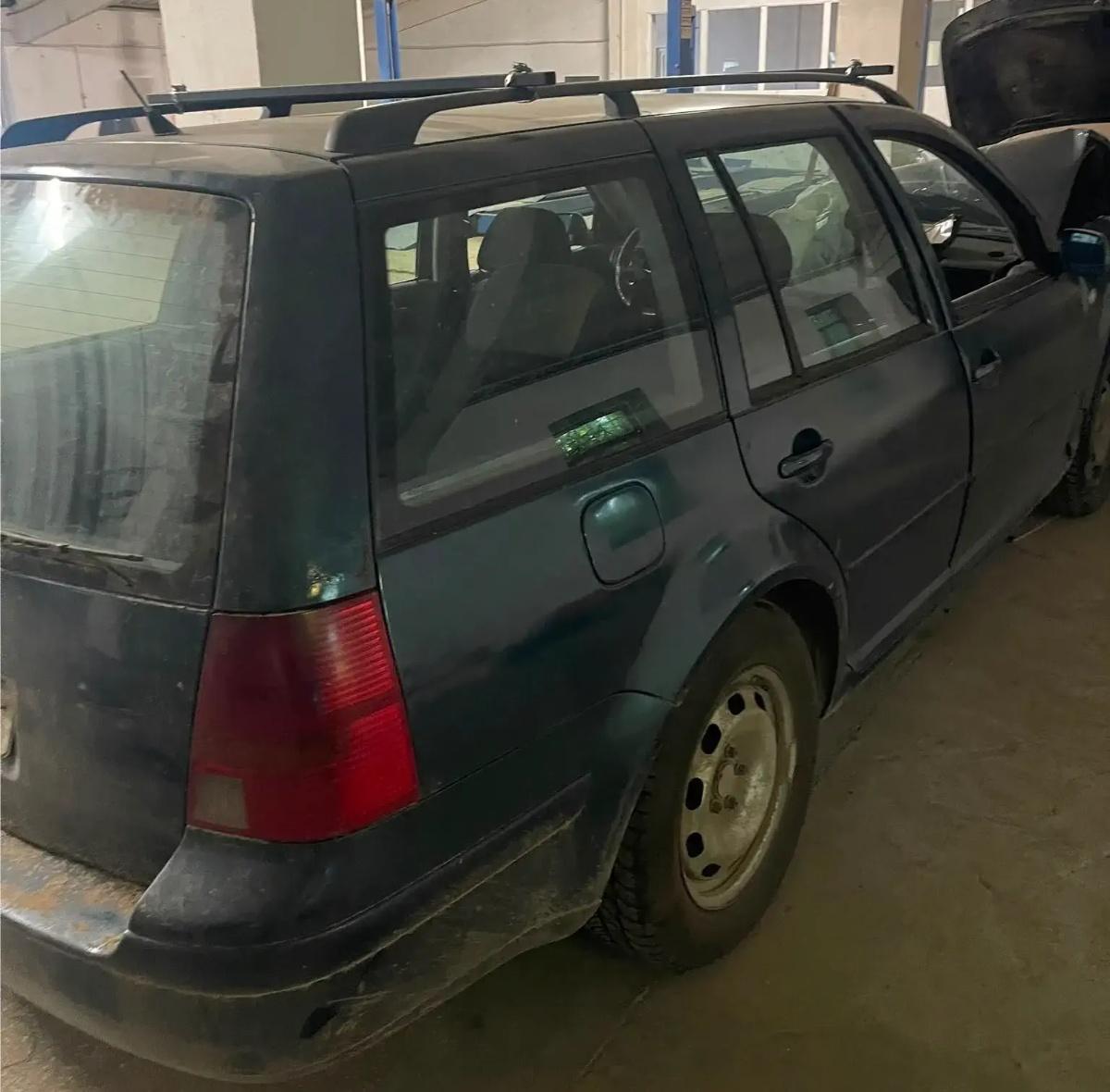 Dezmembrez VOLKSWAGEN GOLF IV Variant 1J5 2002 1.9 TDI ALH 66KW|90HP