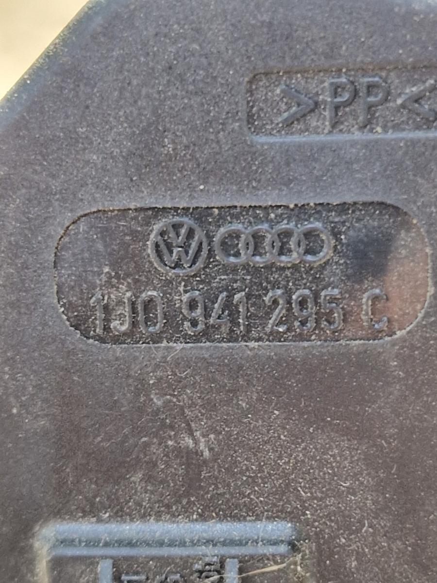Motoras reglaj nivel faruri VOLKSWAGEN GOLF IV Variant 1J5 1999 - 2006 1.9 TDI ATD, AXR 1J0941295C