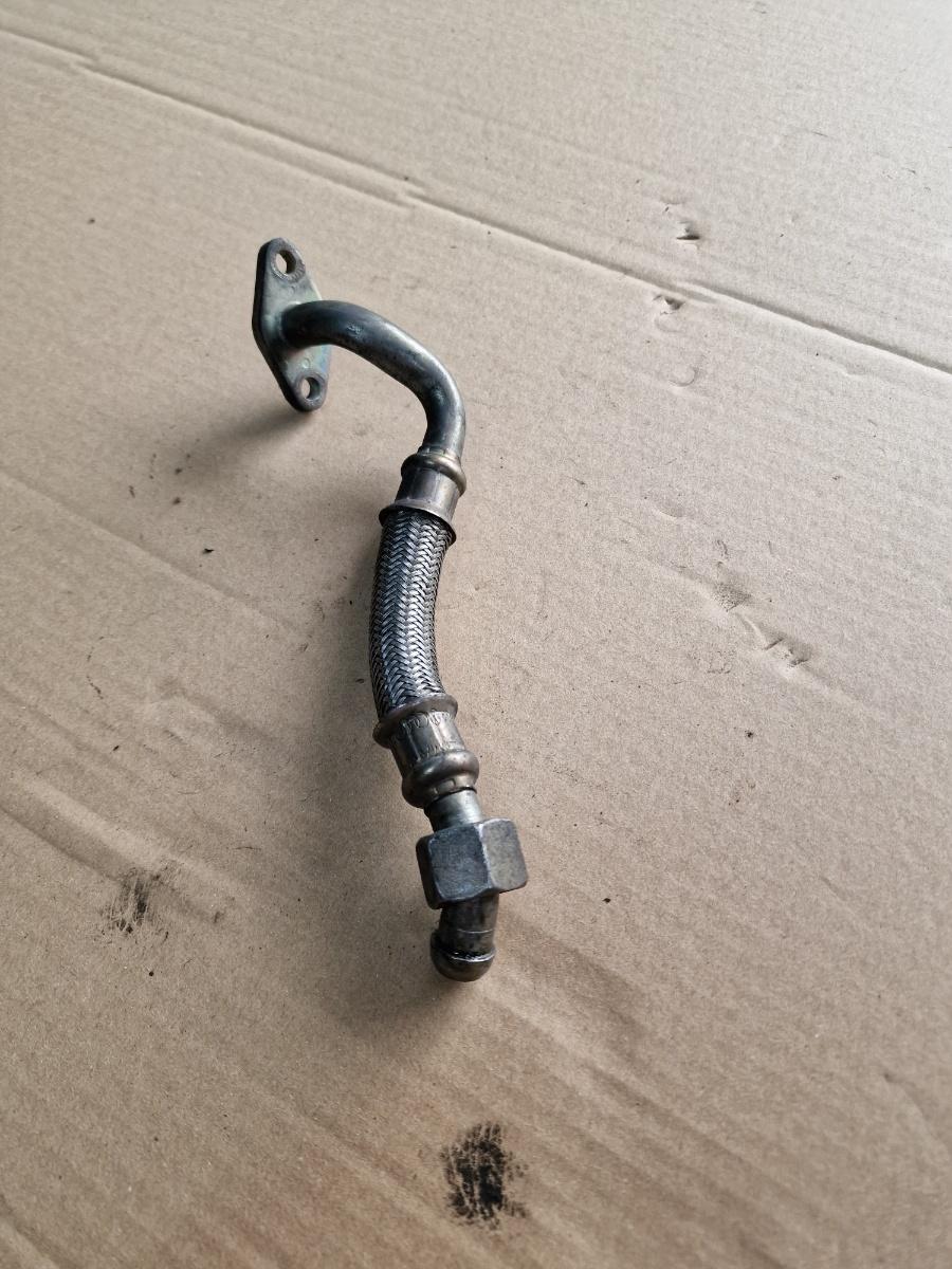 Conducta retur ulei VOLKSWAGEN PASSAT 3B3 2000 - 2005 1.9 TDI AVF, AWX 028145730AH