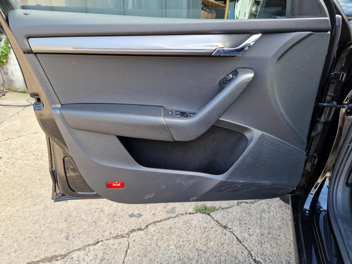 Scaune si banchete interior cu ornamente panou portiera SKODA OCTAVIA III 5E3, NL3, NR3 2019 Facelift 2.0 TDI DFFA