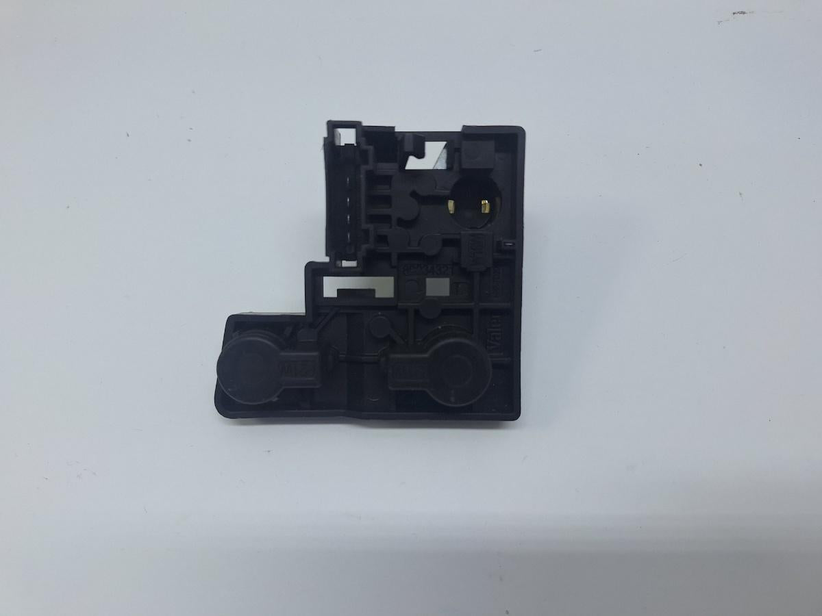 Soclu stop haion stanga AUDI A6 III Avant 4F5, C6 2005 - 2011 2.0 TDI BLB, BRE 4F9945221