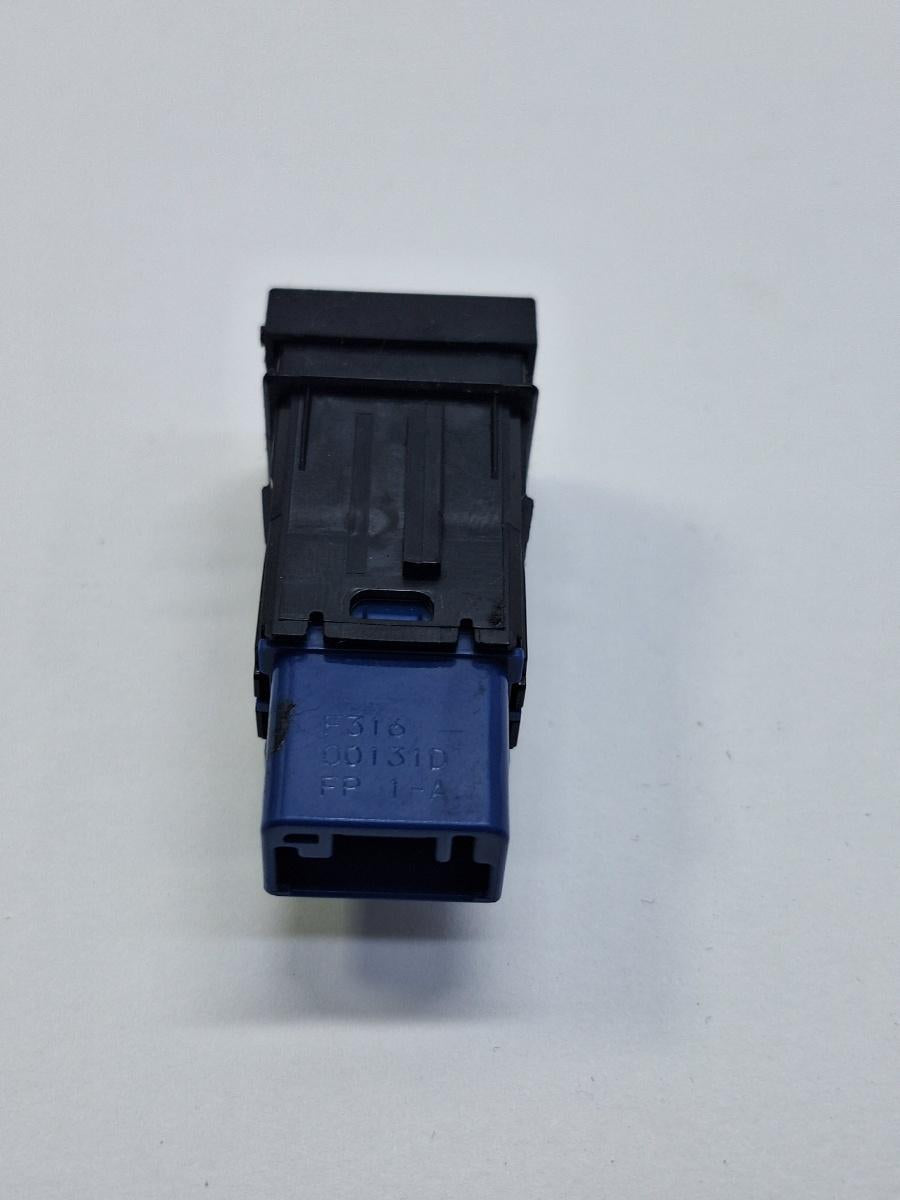 Comutator incalzire scaun dreapta spate TOYOTA COROLLA _E21_ 2018 -> 1.8 Hybrid 2ZR-FXE 00131D