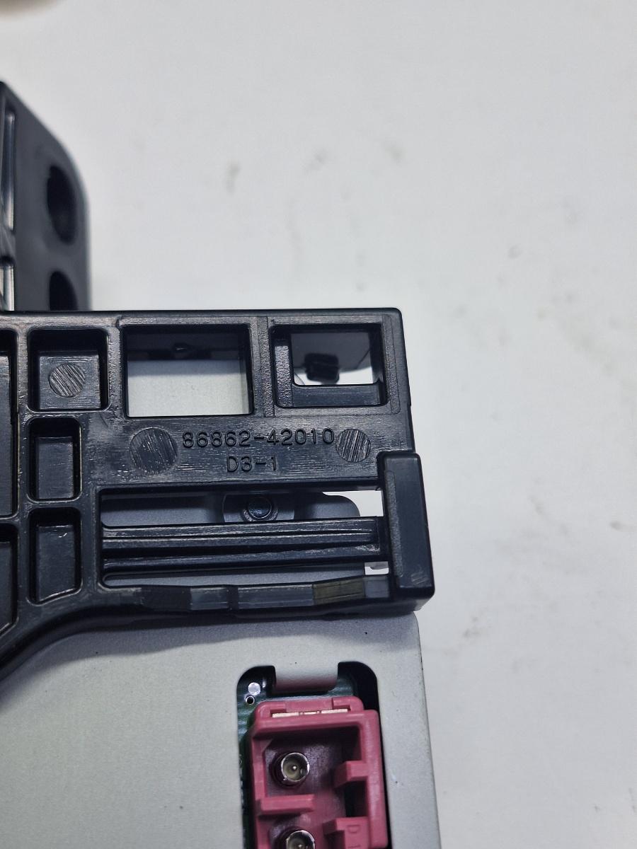 Amplificator semnal antena TOYOTA COROLLA _E21_ 2018 -> 1.8 Hybrid 2ZR-FXE 8686242010