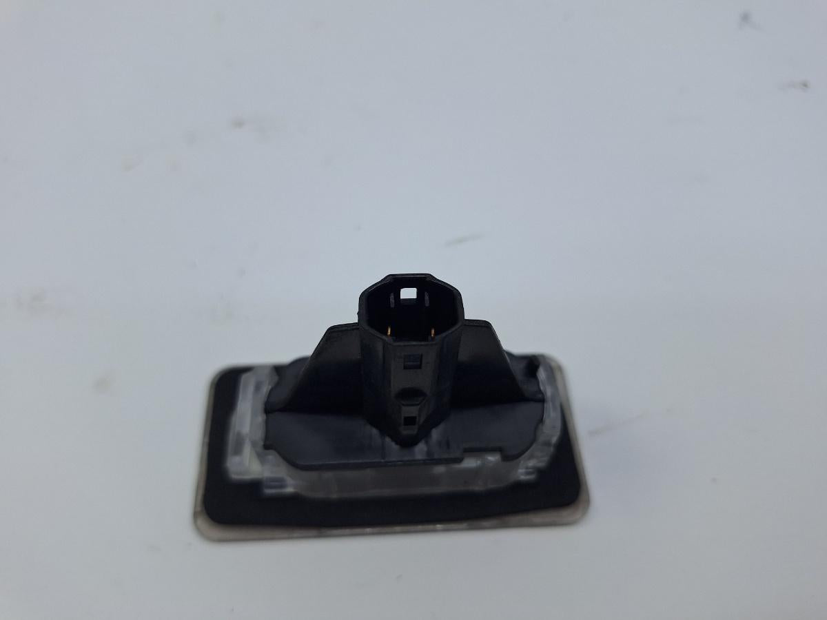 Lampa numar de inmatriculare TOYOTA COROLLA _E21_ 2018 -> 1.8 Hybrid 2ZR-FXE FEKA 02-441 8127002240