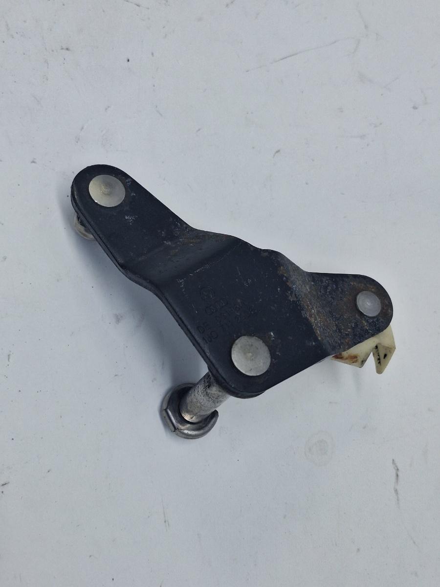 Suport timonerie schimbator de viteze VOLKSWAGEN POLO 9N_ 2001 - 2012 1.4 TDI AMF, BAY 1J0711203E