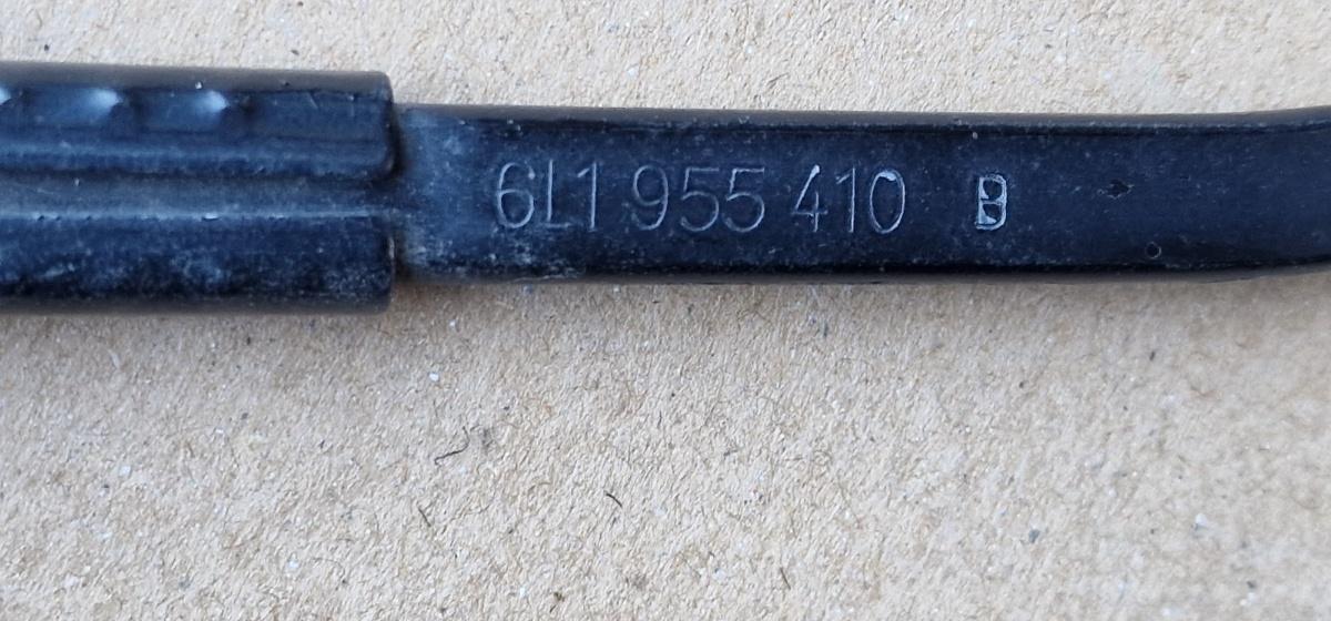 Brat stergator faruri dreapta SEAT CORDOBA III 6L2 2002 - 2009 1.4 16V BBY, BKY 6L1955410