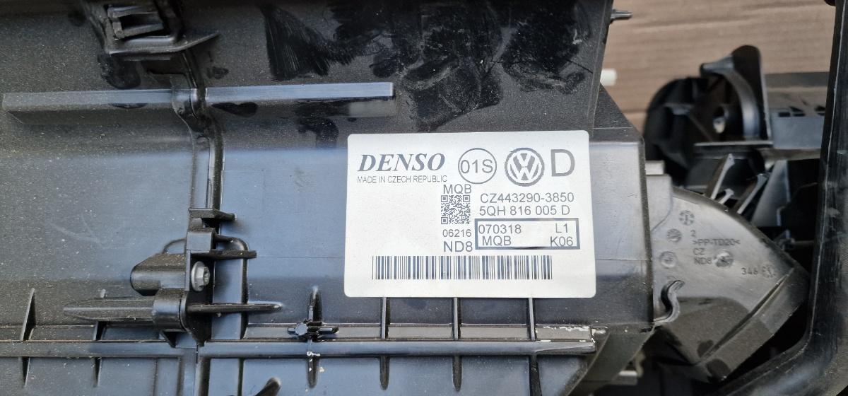 Carcasa aeroterma VOLKSWAGEN PASSAT Variant 3G5 2014 -> 2.0 TDI CRLB, DBGA, DFGA 5QH816005D