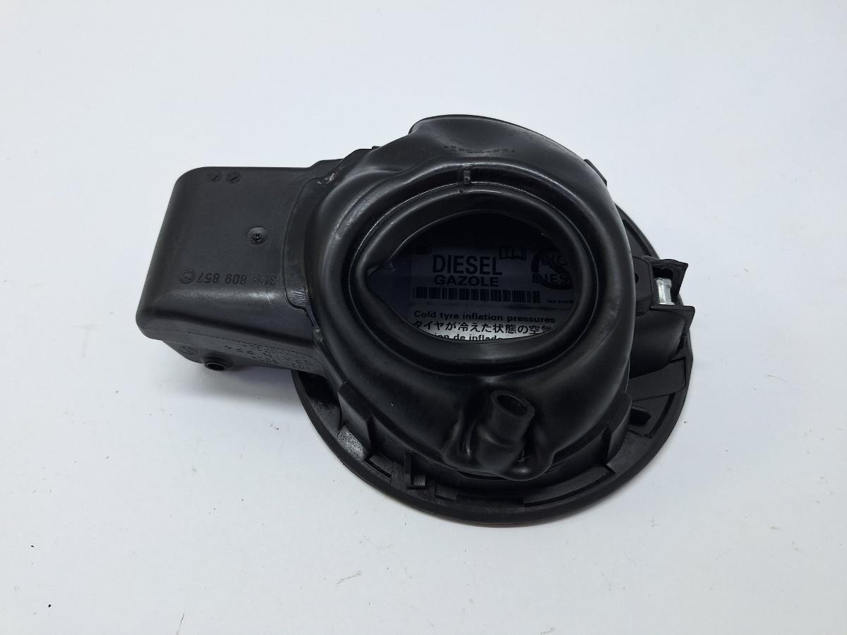 Ornament usita rezervor combustibil VOLKSWAGEN PASSAT Variant 3C5 2005 - 2011 LA7W 3C9809857