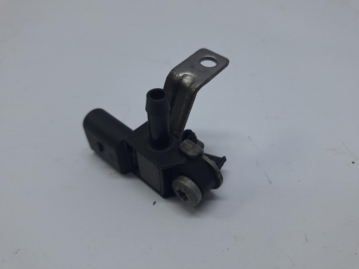 Senzor de presiune gaze de esapament VOLKSWAGEN JETTA VI 162/163 2010 - 2018 2.0 TDI CLCA, CUUA BOSCH 0281006222 04L906051B