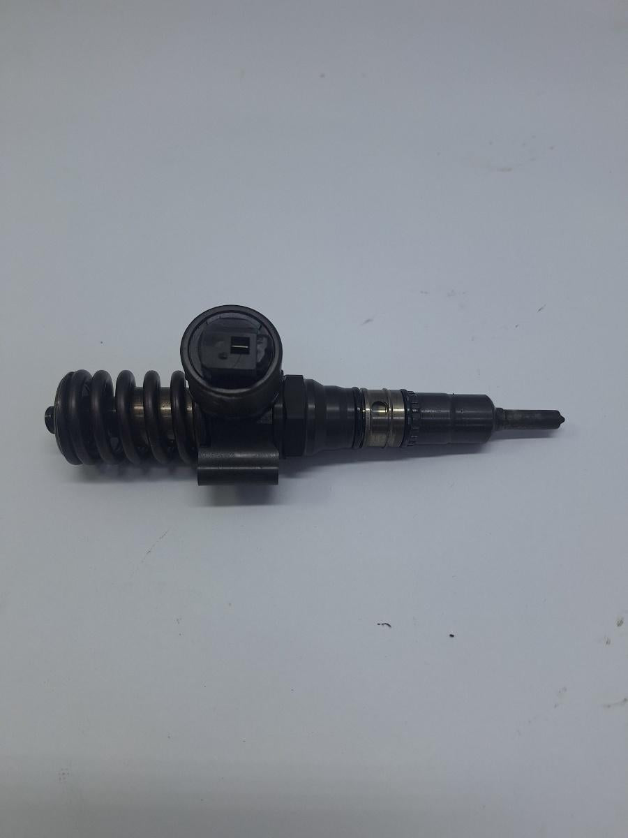 Injector combustibil SKODA OCTAVIA 1Z3 2004 - 2013 2.0 TDI 16V BKD, CFHC, CLCB 03G130073G