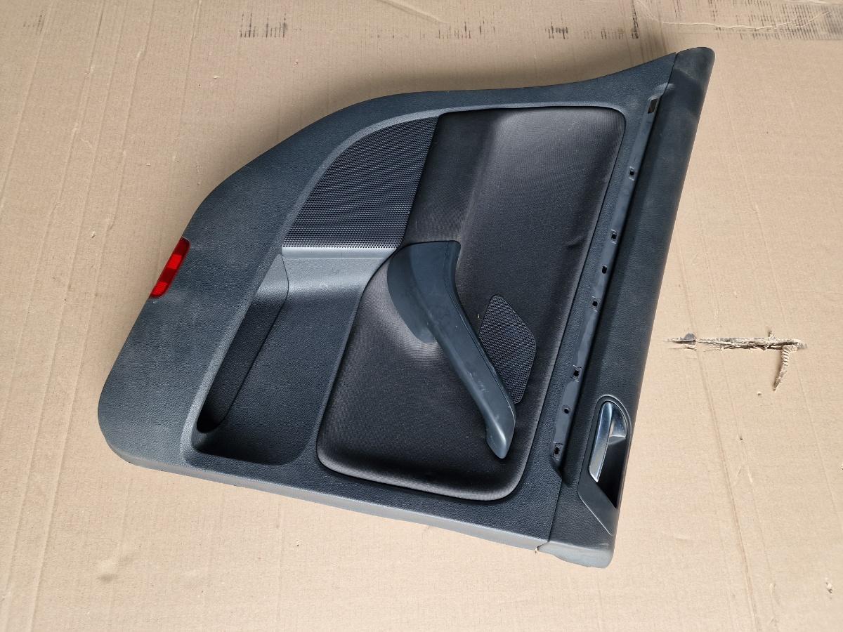 Tapiterie panou portiera stanga spate VOLKSWAGEN GOLF VAN VI Variant AJ5 2009 - 2014 1.6 TDi BlueMotion CAYC 1K9867211AJ