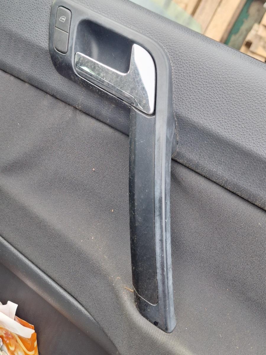 Maner interior portiera dreapta fata VOLKSWAGEN POLO 9N_ 2001 - 2012 1.4 16V AUA, BBY, BKY