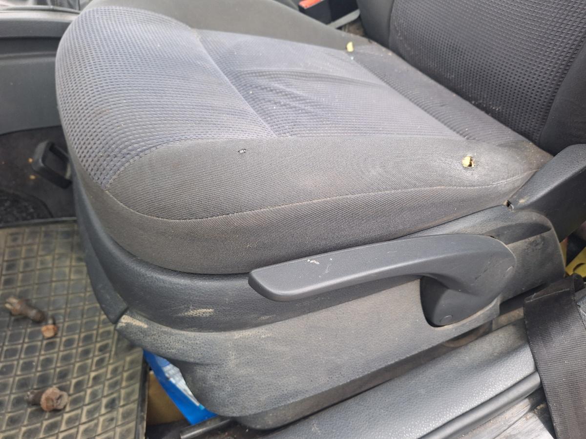 Scaun fata, sofer stanga VOLKSWAGEN POLO 9N_ 2001 - 2012 1.4 16V AUA, BBY, BKY