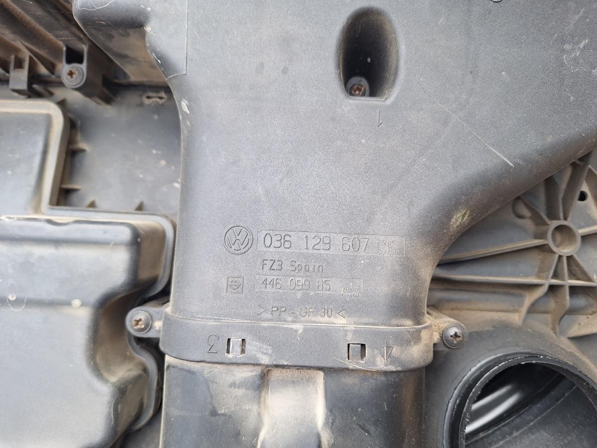 Capac motor (ornament) VOLKSWAGEN POLO 9N_ 2001 - 2012 1.4 16V AUA, BBY, BKY 036129607CB