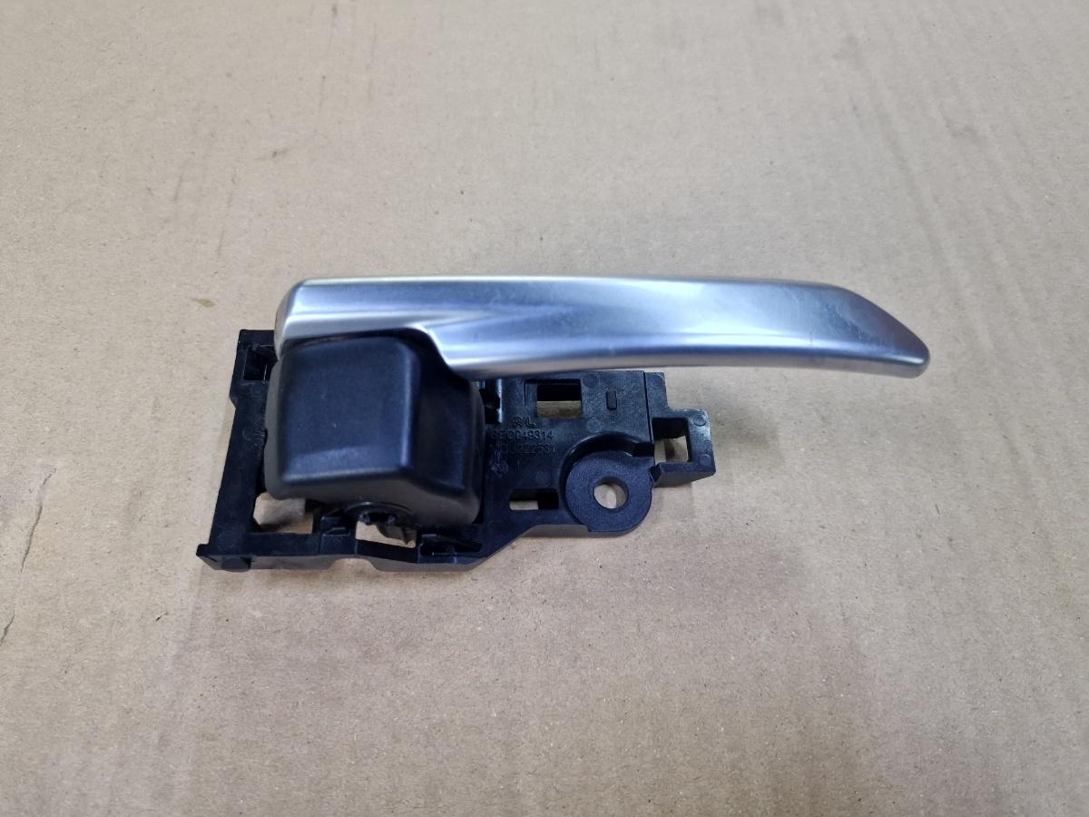 Maner interior portiera dreapta fata TOYOTA COROLLA _E21_ 2018 -> 1.8 Hybrid 2ZR-FXE 69273-02200