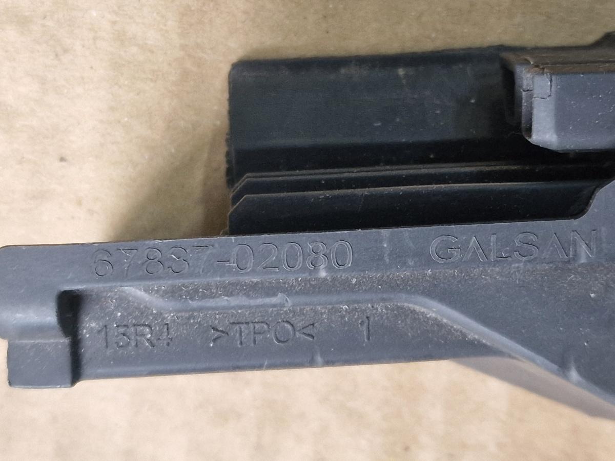 Ornament colt portiera dreapta fata TOYOTA COROLLA _E21_ 2018 -> 1.8 Hybrid 2ZR-FXE 67837-020880