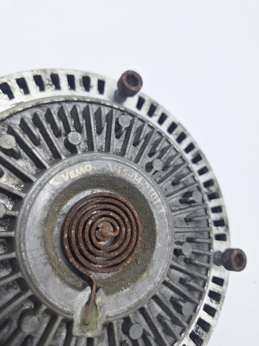 Ambreiaj vascocuplaj VOLKSWAGEN PASSAT 3B3 2000 - 2005 1.9 TDI AVB Vemo V15-04-2101-1 06B119145