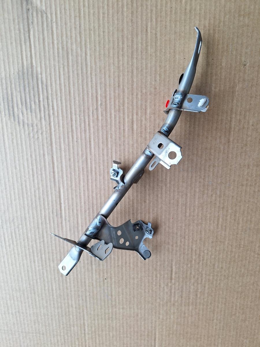 Suport stanga traversa plansa bord TOYOTA COROLLA _E21_ 2018 -> 1.8 Hybrid 2ZR-FXE 5530602520