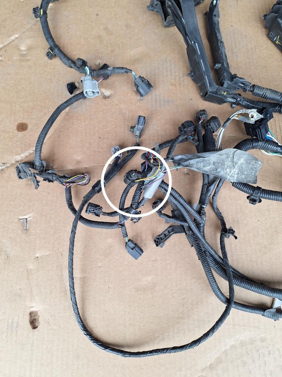 Instalatie electrica compartiment motor TOYOTA COROLLA _E21_ 2018 -> 1.8 Hybrid 2ZR-FXE 82111F2700
