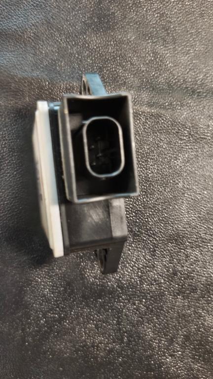 Senzor bmw e90 e91 e92 e60 e63 e63 e70 e71 e72 34526782370 6782370 0265005711 10213510 7012051 1275100496