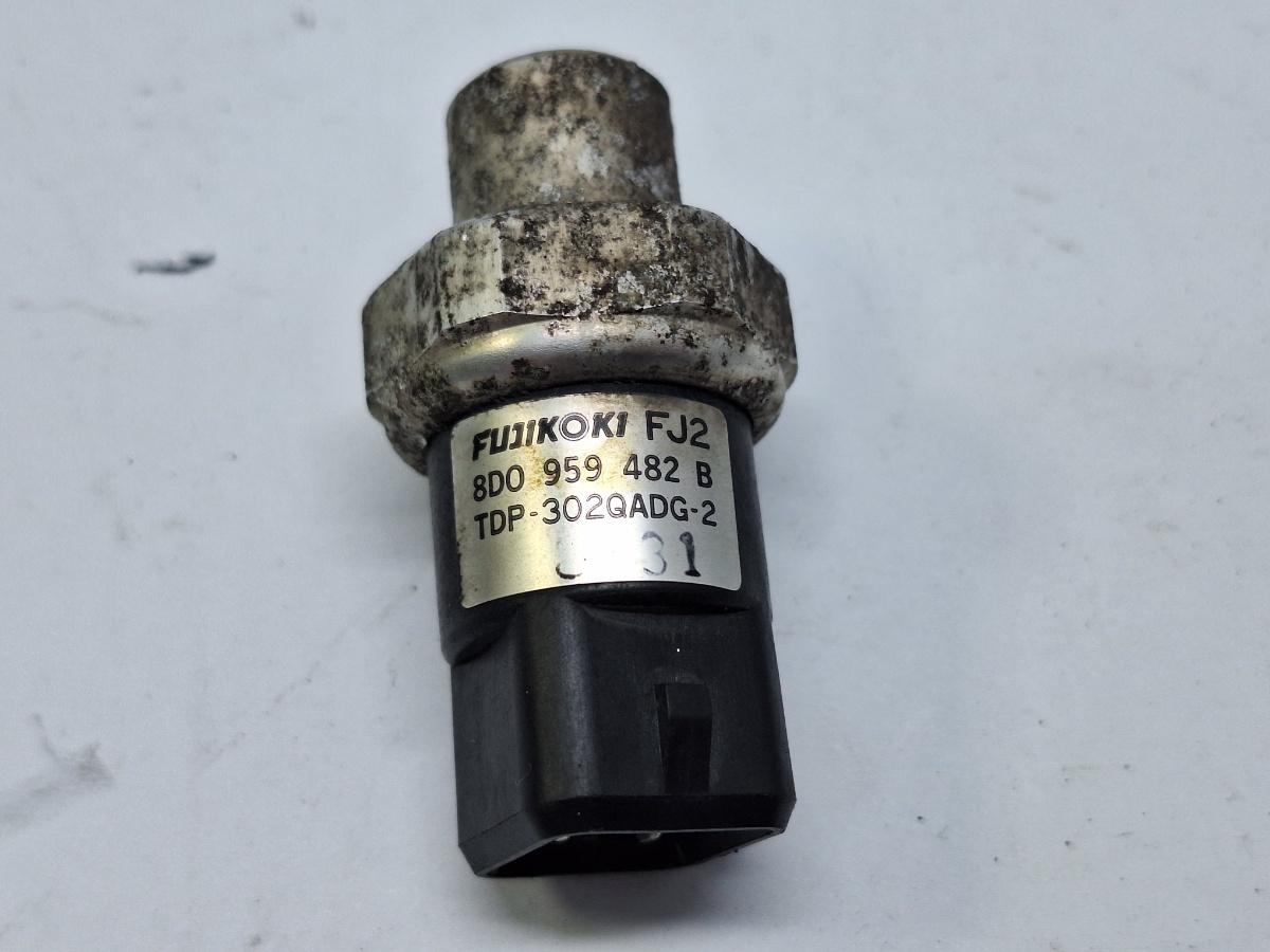 Senzor de presiune aer conditionat (AC) VOLKSWAGEN PASSAT Variant 3B6 2000 - 2005 1.9 TDI AVF, AWX 8D0959482B