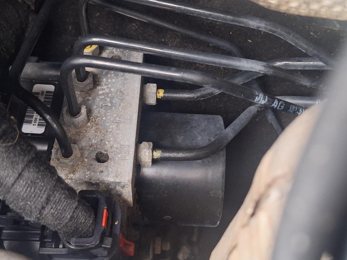 Pompa ABS SKODA FABIA Combi 545 2007 - 2014 1.6 TDI CAYB 6R0614517T 6R0907379AA